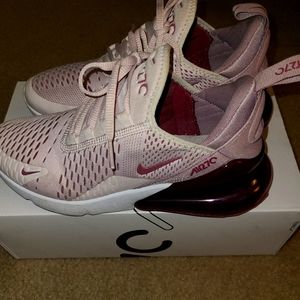 Nike Air Max 270 size 8